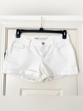 Old Navy 3" White Boyfriend Jean Shorts size 4